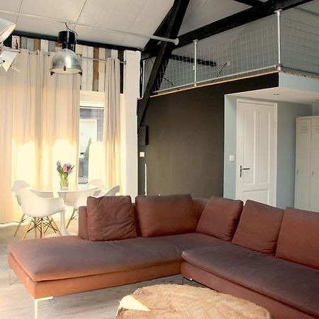 Paardenstal, Private House With Wifi And Free Parking For 1 Car Apartment Weesp Bagian luar foto